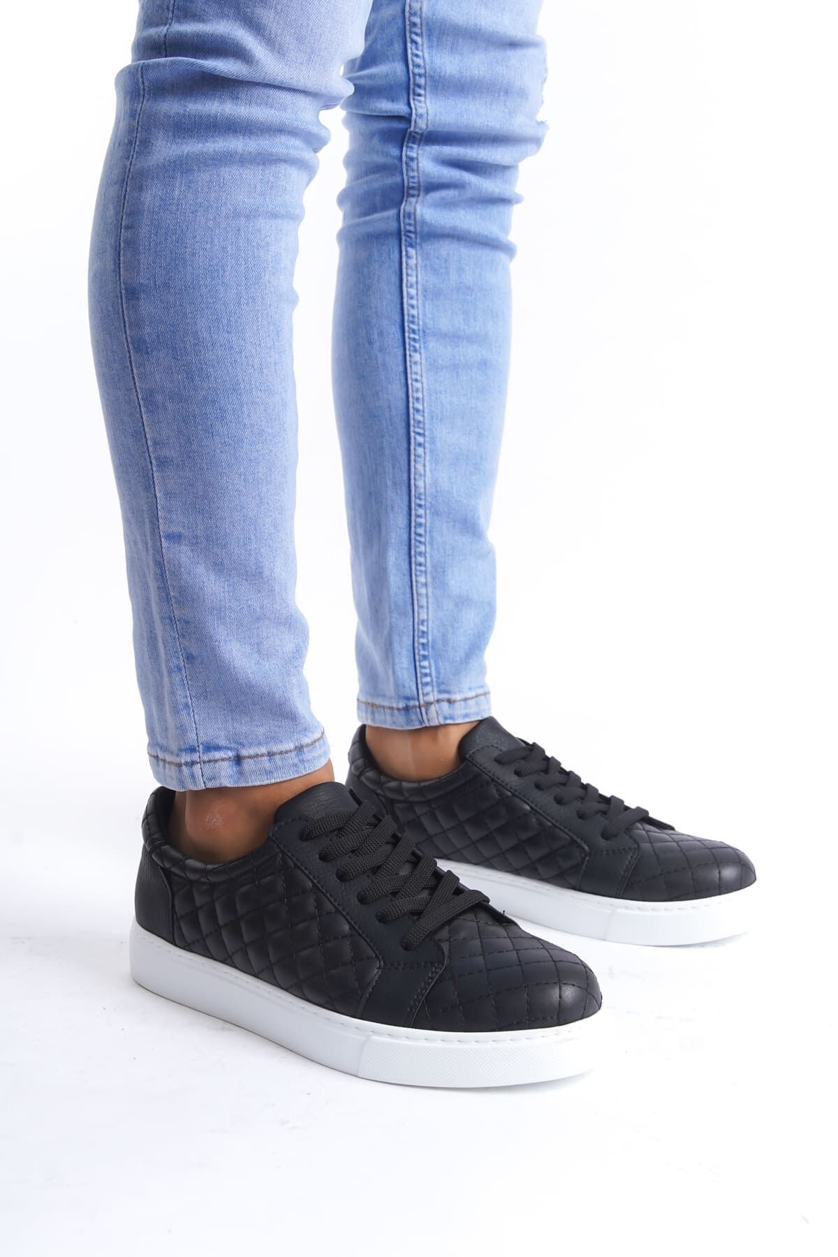 SLW166 Prestige Bağcıklı Cilt Kapitone Desenli Erkek Günlük Sneaker Ayakkabı BT - Siyah